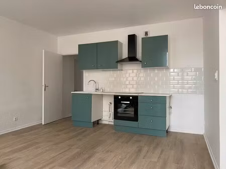 sedan t2 bis– centre ville – rue de la tour d’auvergne