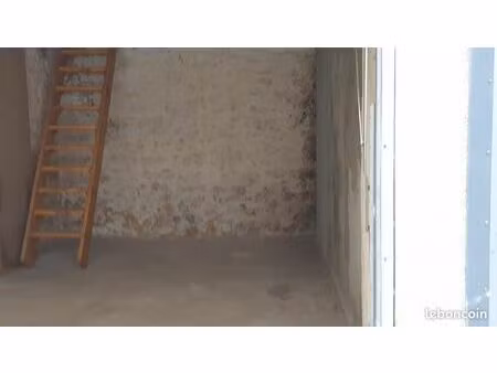 garage 35m² a louer poitiers