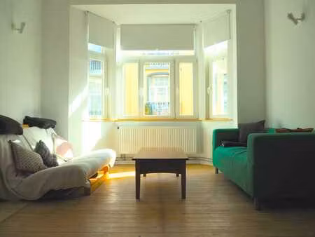 appartement 1 chambre lumineux à saint gilles