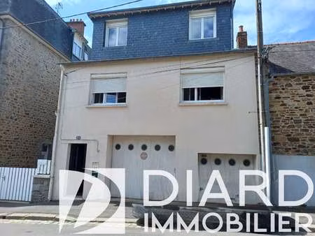 vente immeuble à fougères (35300) : à vendre / 94m² fougères