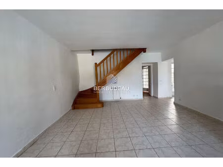 location appartement 3 pièces 82 m² à revest-du-bion (04150)