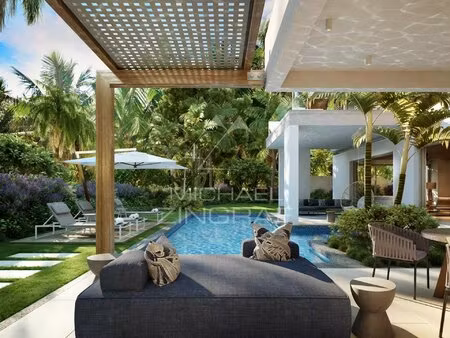 exclusif - belle mare - villa de luxe au sein d'un resort 5* - mzimc1075