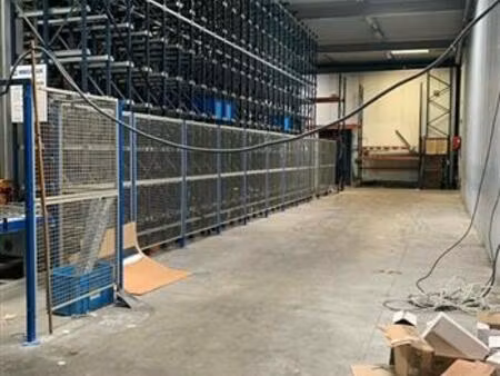 location local d'activités barby 750 m²