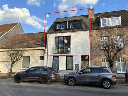 appartement te huur in 's gravenwezel met 3 slaapkamers