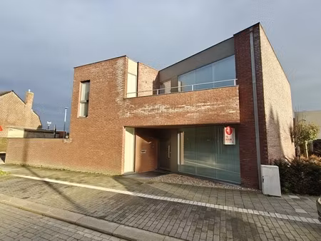 appartement te huur in poperinge met 3 slaapkamers