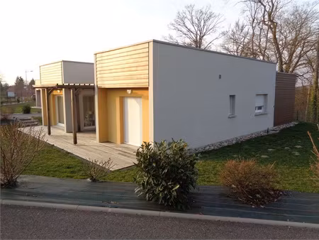 pavillon contemporain de plein pied avec cuisine équipée  te