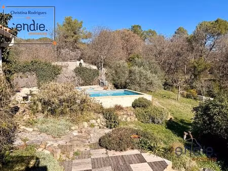 lorgues villa piscine atelier et dependance