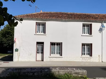 vente maison 4 pièces 130 m² à champagne (17620)  149 800 €
