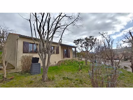 proche du centre ville de limoux