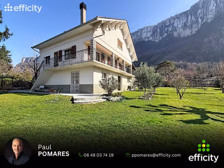 maison 6 pièces - 226 m²