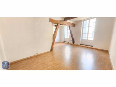 appartement à louer 2 pièces 74.04 m² - laon (02) - 500€