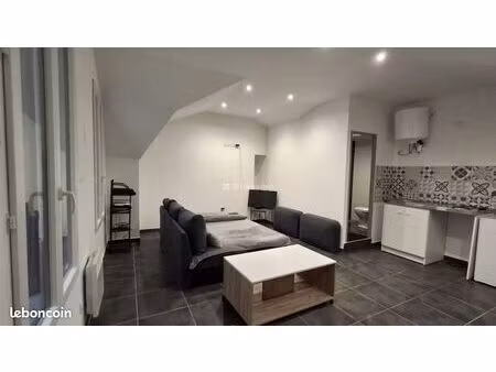 studio 1 pièce 28 m²