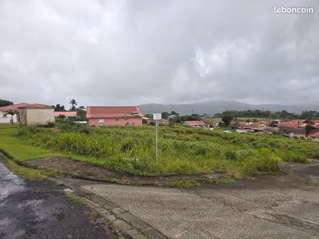 magnifique terrain constructible et viabilisé de 1100m2 au morne rouge
