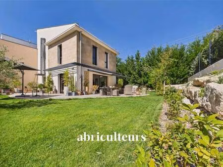 maison de luxe à vendre à aix-en-provence : 840 000 € | 111m²