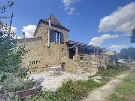 vente maison 4 pièces 90 m² à douville (24140)  199 000 €
