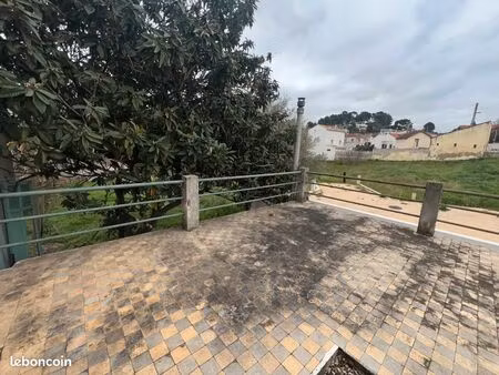 app bas villa avec garage et jardin