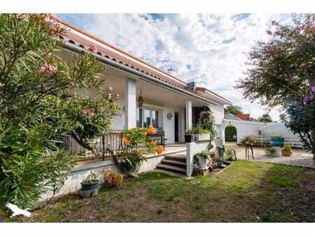 vente maison 5 pièces 107 m² hourtin (33990)