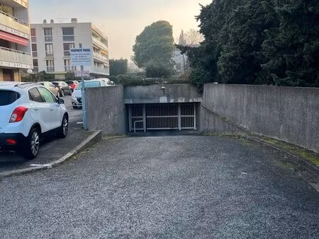 garage fermé saint julien 13012