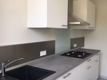 t2 fontenay le comte 85200