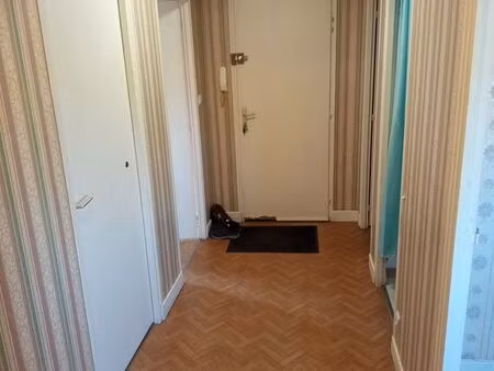 à louer – appartement t3 de 70 m² – bar-sur-seine (bourg)
