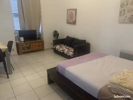 studio 2 pièces 33 m²