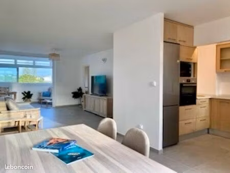 t4 de standing meublé acajou