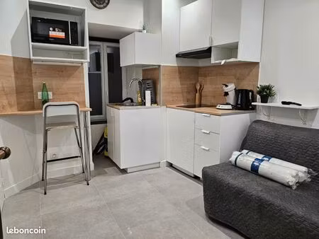 studio rénové à neuf 15m²