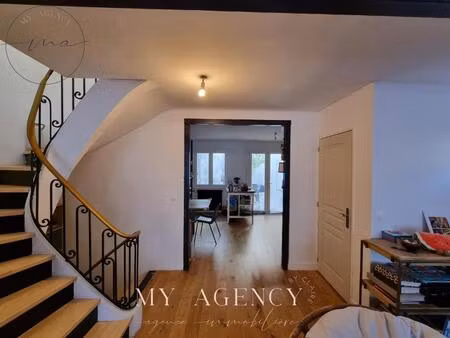 caux  maison de village avec patio intimiste  terrasse et garage