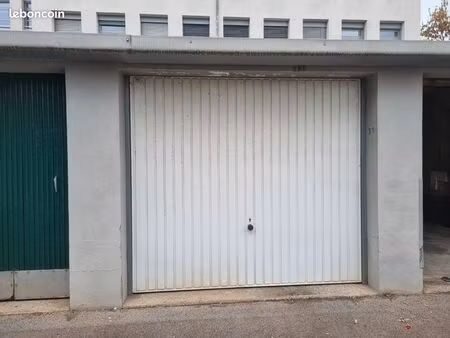 garage à louer
