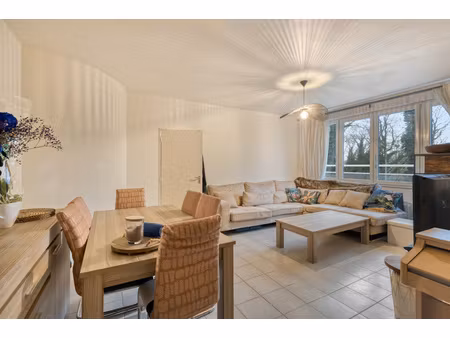 appartement te koop in zellik met 2 slaapkamers