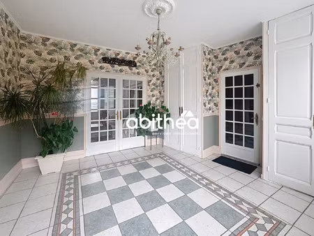 grande maison de ville familliale