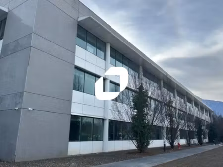 a louer  zone attractive