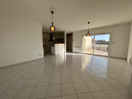 location appartement 4 pièces  92.47m²  jonzac