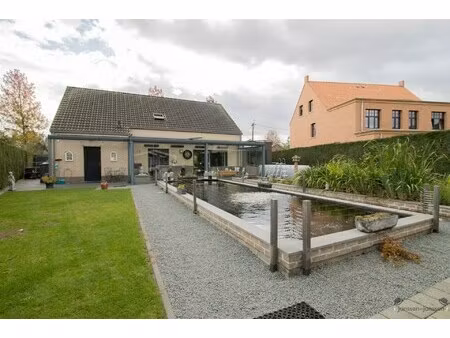 huis te koop in oostmalle met 3 slaapkamers