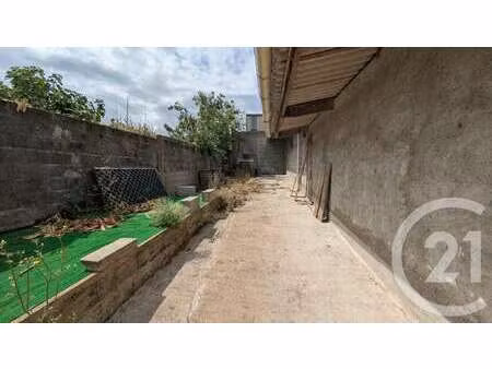 vente bureaux et commerces à saint-philbert-de-grand-lieu (44310) : à vendre / 132m² saint