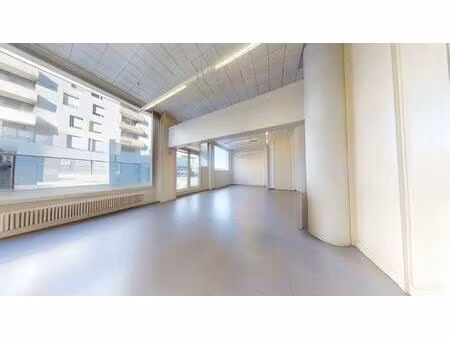 local commercial grenoble 116 67 m2