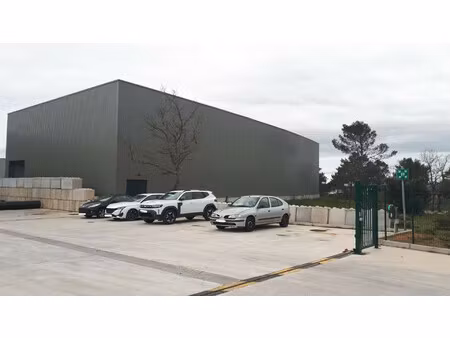 location local commercial