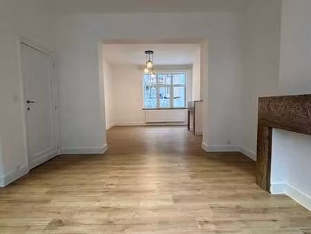 triplex rénové 4 chambres – centre braine-l’alleud