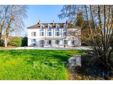 château xix ème avec dépendances xvii-xviii ème et parc boisé de