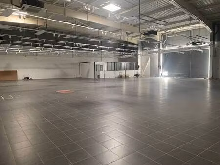 local commercial à louer