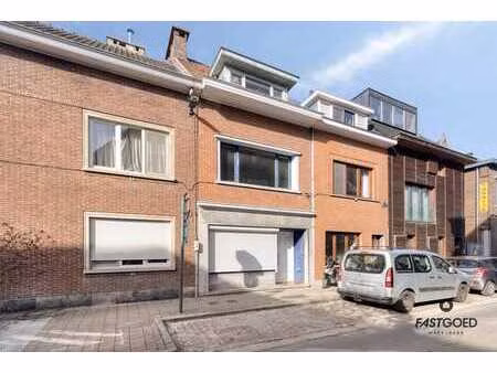 interessante gezinswoning vlakbij van houtteplein