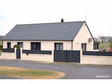 maison récente de plain-pied 120 m2 +20 m2 de véranda (hors zone inondable)