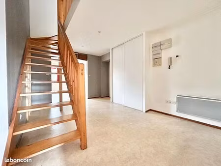 joli f4 110 m2 en duplex