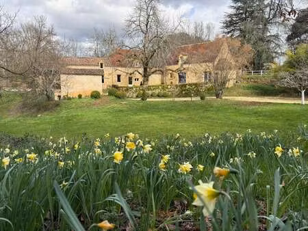 vente longère et corps de ferme à lalinde (24150) : à vendre / 390m² lalinde