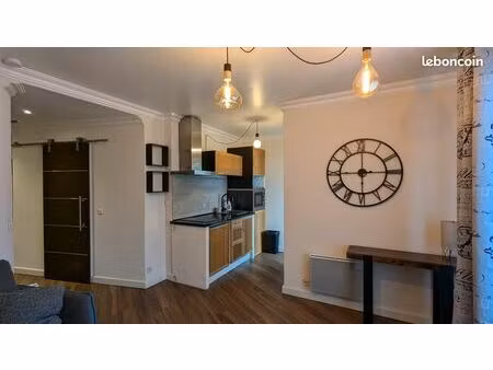 studio meublé 840 (760+80cc)