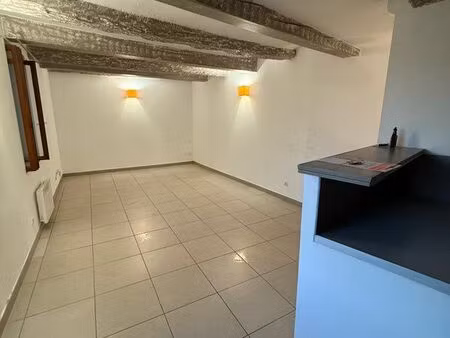 appartement t3 flayosc – 70 m² – 680