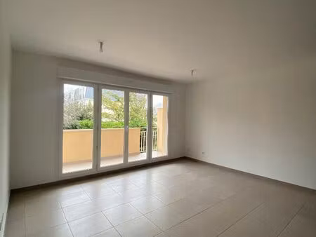 studio 1 pièce 33 m²