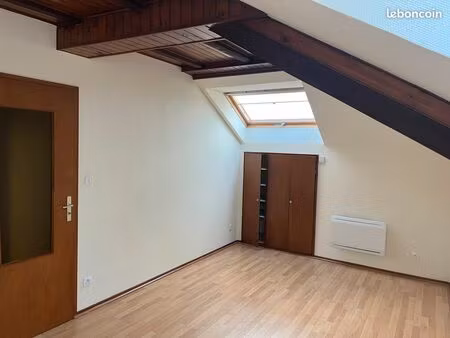 appartement 1 pièce de 30 m2 à mittelhausbergen