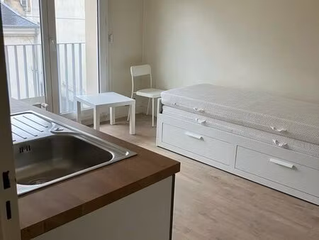 particulier loue studio meublé