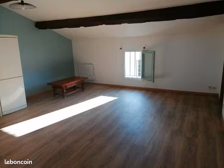 studio 34 m2 centre saint porchaire